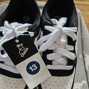 Art Class Monochrome Lace-Up Sneakers